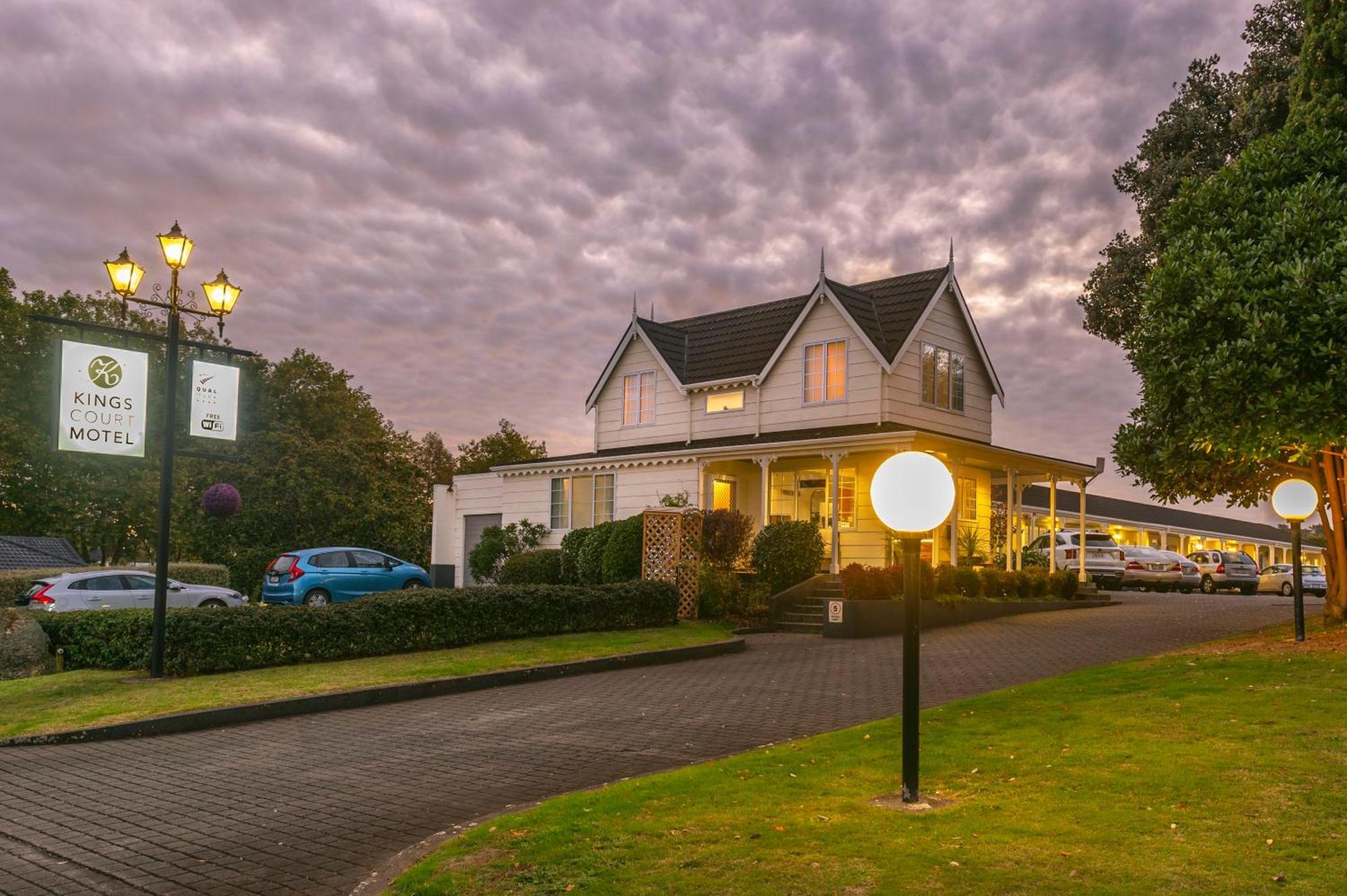 Kings Court Motel Whanganui Exterior photo