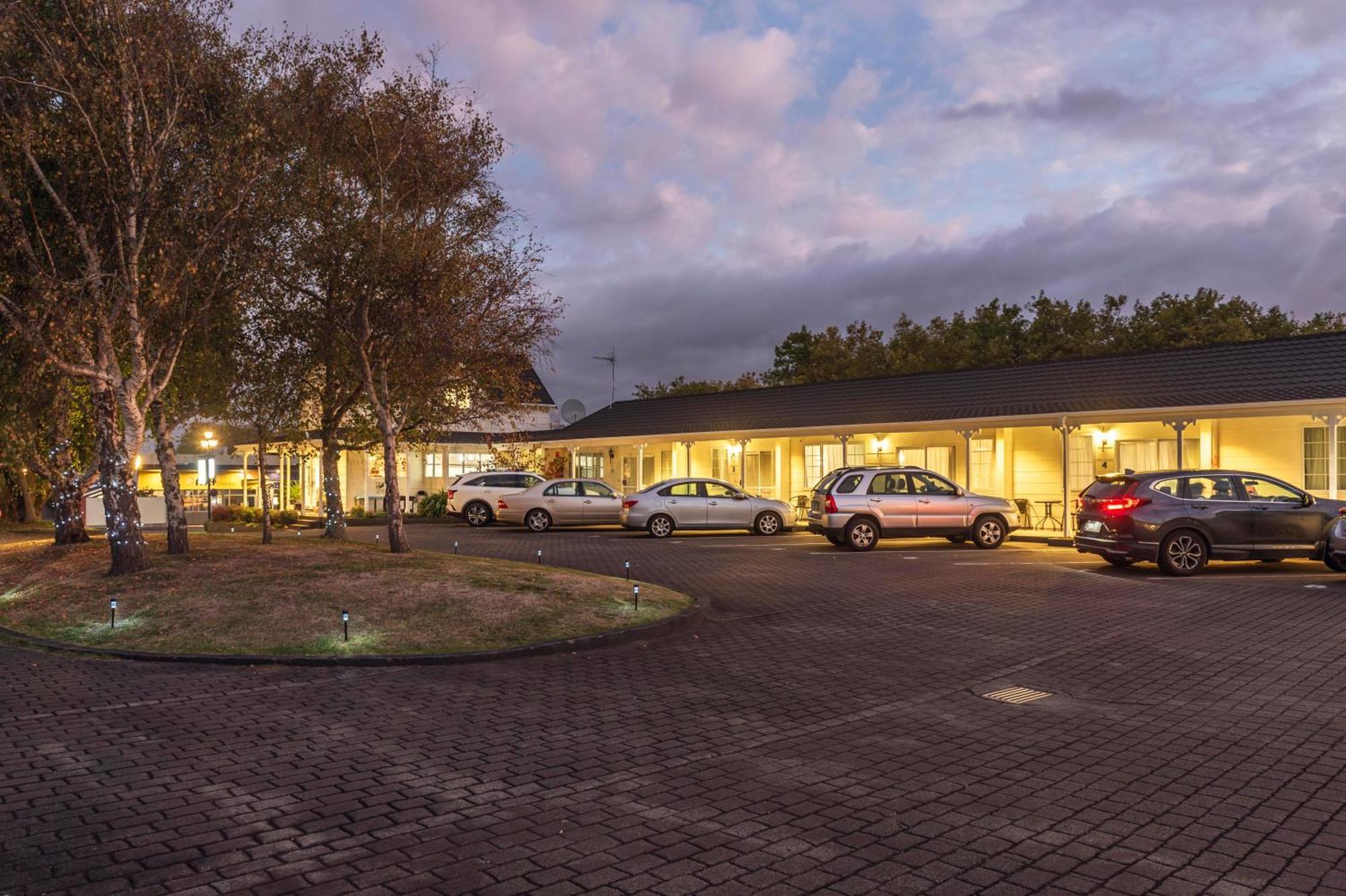 Kings Court Motel Whanganui Exterior photo